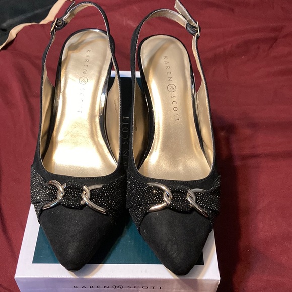Karen Scott woman shoe- size 10- worn once black and gold - Picture 2 of 9